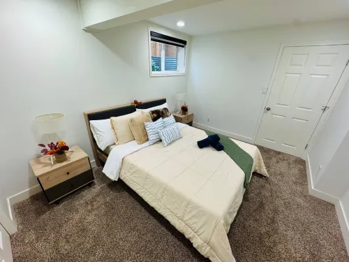 Luxury Loft 2 Bdrm near major city attractions - 방갈로