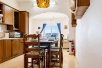 Seafront Apartment in Gozo, Marsalforn - Happy Rentals - Wifi