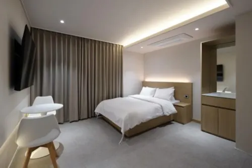 This Hotel - 2星級