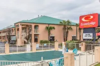 Econo Lodge Inn & Suites - Motels