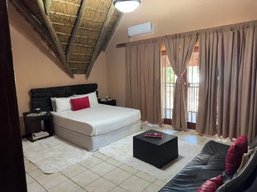 VM Guesthouse Hazyview Mpumalanga South Africa - Balcony
