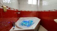 Hotel Paris - Bathtub