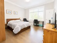 Cozy, Bright, Private Room - Hot Tub