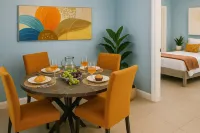 Iconic 3BD Home Mins From the Beach Pompano FL - 2 estrellas