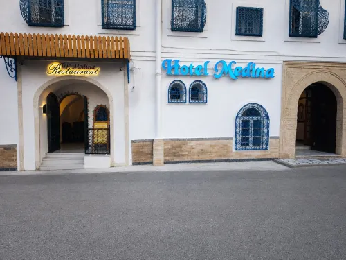 Hôtel Medina - พร้อมระเบียง