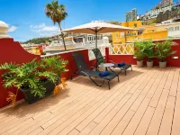 COLIVING CON COWORKING LIMPIEZA Y CAFÉ - 3-Star