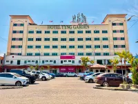 Tyng Garden Hotel - parking