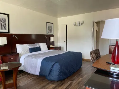 Travelers Beach Inn - Ocean View