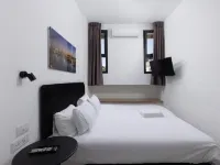 ราซิน 37 โรงแรมใกล้หาด Dolphin Reef Beach