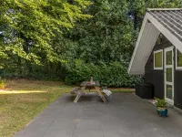 "Leonard" - 30km from the Sea - 3-Star