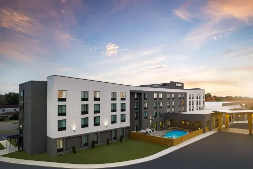 Radisson Hotel West Memphis - 3-Star