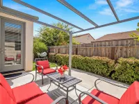 Clovis House, Sleeps 10, Hammock, Covered Patio, Game Table - 3-Star