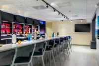 Aloft Columbia Harbison - Bar
