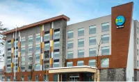 Tru by Hilton Bracebridge, on - breakfast