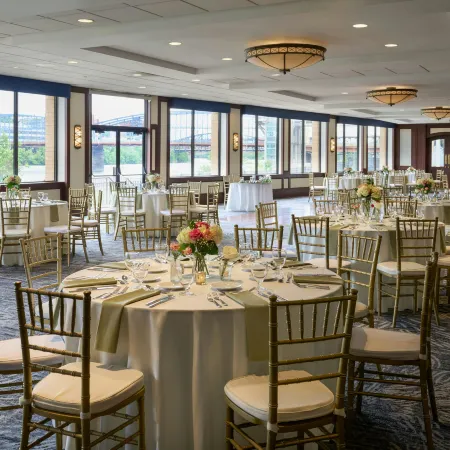 Sheraton Pittsburgh Hotel at Station Square