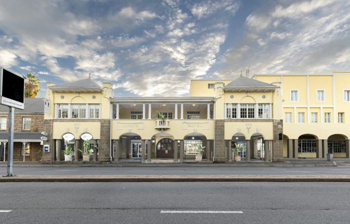 Queens Hotel by Bon Hotels