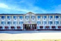 Capital O Amerihost Inn and Suites Kingdom City Hwy 54 MO - parking