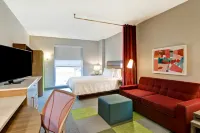 Home2 Suites by Hilton Montreal Dorval - Pools