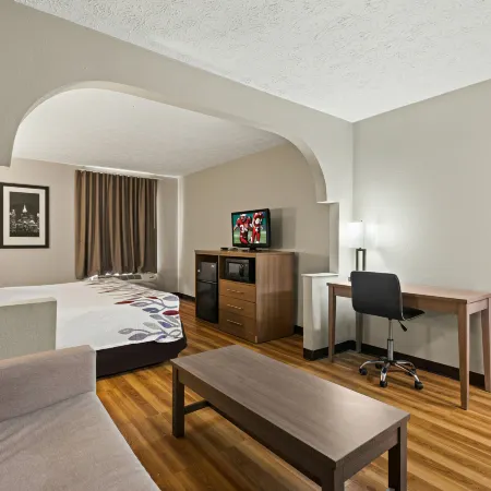 Red Roof Inn & Suites Newnan