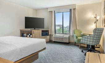 Hampton Inn & Suites Cincinnati/Uptown-University Area