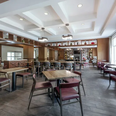 DoubleTree by Hilton Hotel Raleigh - Cary