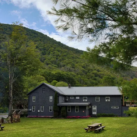 Catskill Seasons Inn