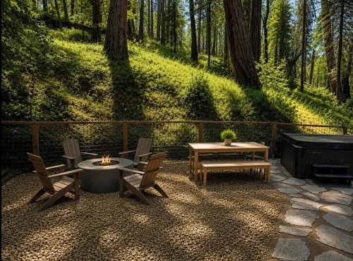 Sage House - Walking Distance to Lake, Hot Tub, Pet Friendly w/ New AC - Boutique