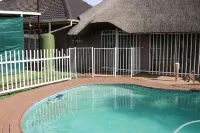 Caledon Overnight Rooms - parking