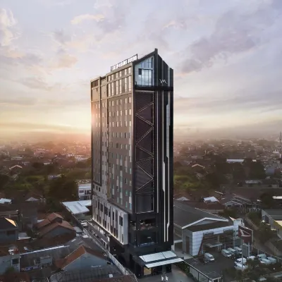 Mercure Tangerang Centre Hotels near Al-AZhom Mosque