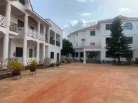 米蘭旅館酒店 - 2星級