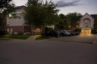 MainStay Suites Chicago Schaumburg - Parkplatz