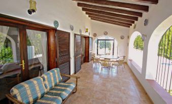 Flandes - Traditionally Furnished  Villa in Benissa