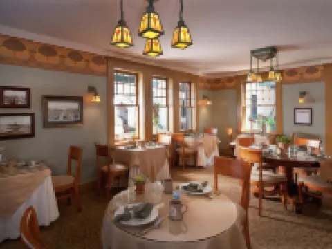 1906 Lodge Hotels in Coronado