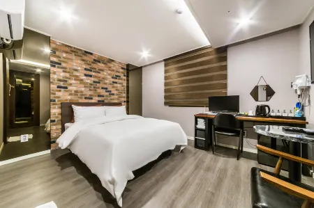 Incheon (Sungui Station) Bomnal Отели рядом с достопримечательностью «Университет Иньхы»