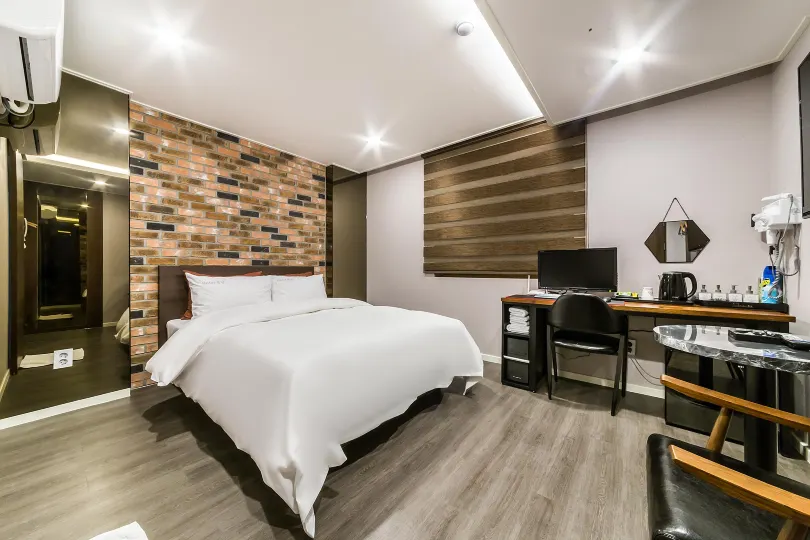 Incheon (Sungui Station) Bomnal