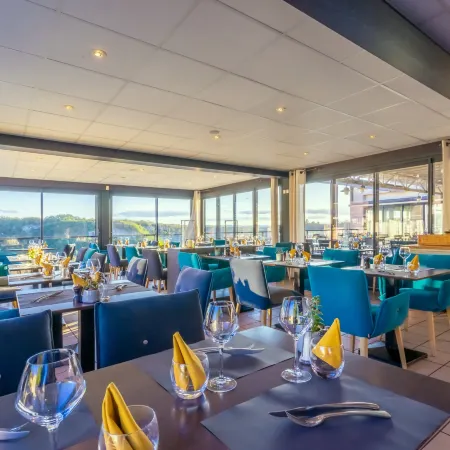 Logis Hôtels - le Belvédère - Hôtel 2 étoiles et Restaurant
