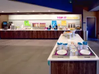 Tru by Hilton Oklahoma City NW Expressway Hotels near Coronado Square