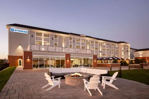 Wyndham Newport Hotel Hotels in Міддлтаун