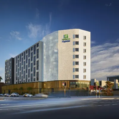 Holiday Inn Express SYDNEY AIRPORT by IHG マスコット周辺のホテル