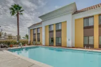Hampton Inn Livermore-East Bay - Pools