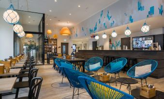 Holiday Inn - the niu, Welly Kiel