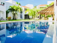 Playacar Deluxe Comfort Balcony Room with Swimming Pool Air Conditioning & Park - Homestays