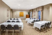 Ramada by Wyndham Sellersburg/Louisville North Hotels in Clark County