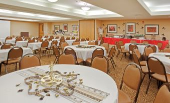 Holiday Inn Express & Suites Modesto-Salida