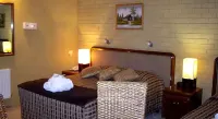 Estelle Kramer Motel