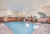 Sleep Inn & Suites - Pools