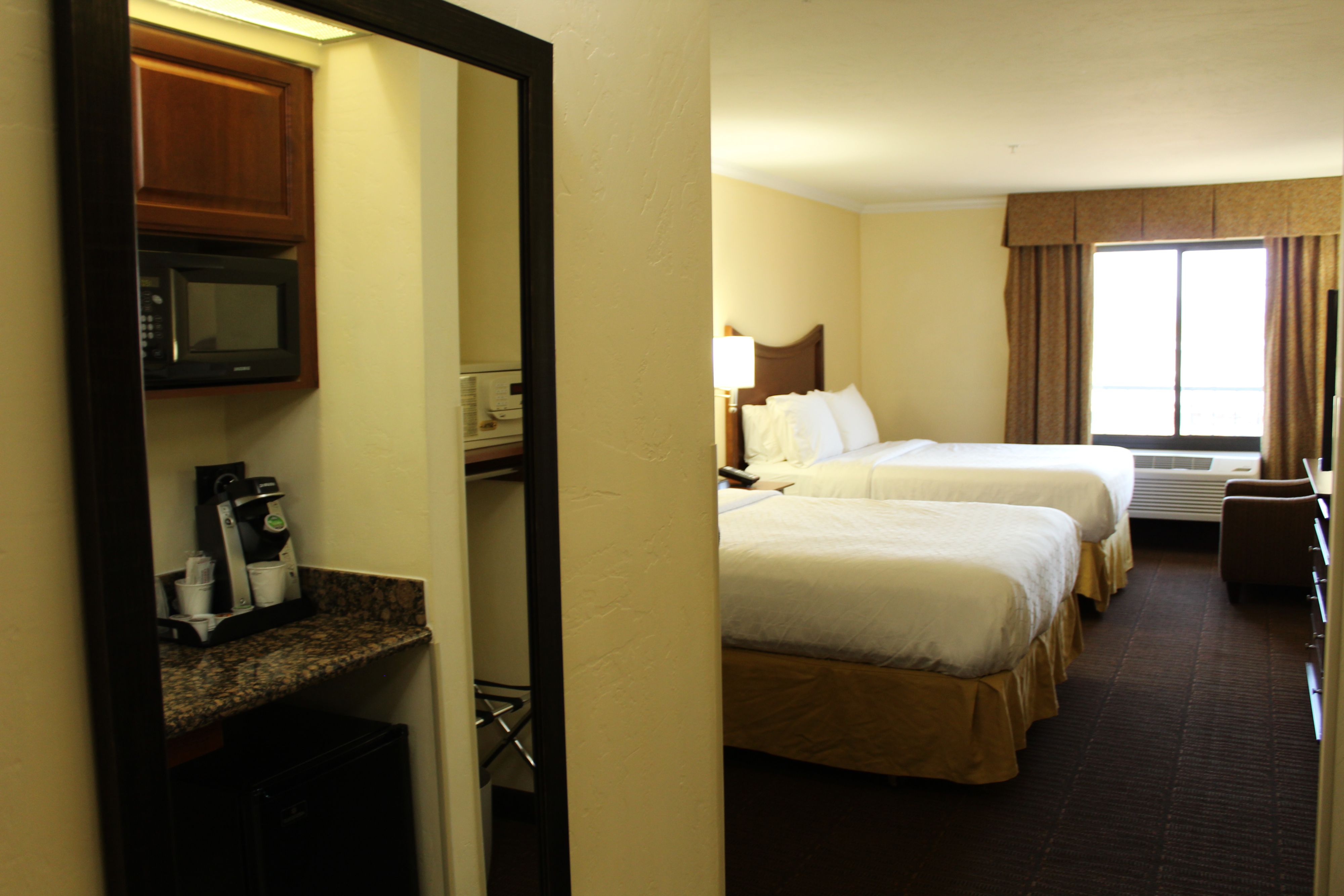 Holiday Inn Express & Suites Tucson Mall