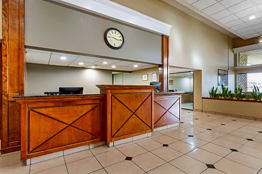 Clarion Inn & Suites