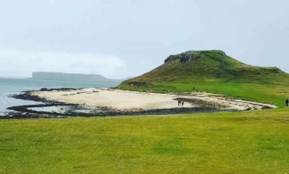 1. 스카이 로지..