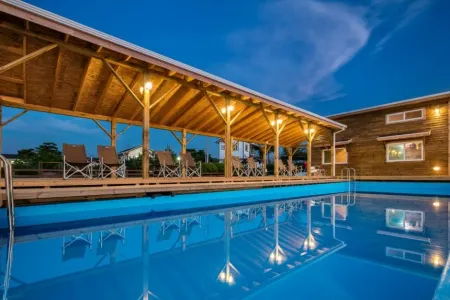 Seosan Badasarang Pension Town Отели рядом с достопримечательностью «Beolcheon Auto Campground»